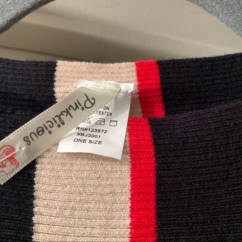 Sweater - Picture 4 of 4